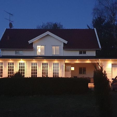 Landvetter Airport B&B And Parking Härryda Kültér fotó